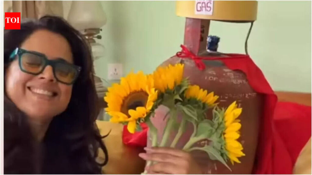 ‘VIP has finally arrived’: Sameera Reddy’s hilarious LPG reel grabs attention – watch video | Hindi Movie News 'VIP has finally arrived': Sameera Reddy's hilarious LPG reel grabs attention - watch video | Hindi Movie News