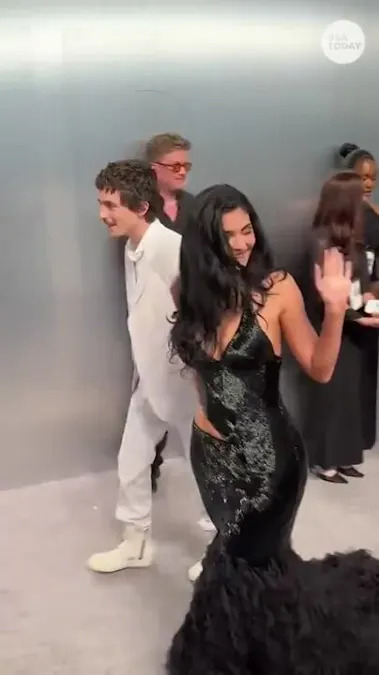 Timothée Chalamet and Kylie Jenner turn heads at Vanity Fair party – Yahoo Yahoo entertainment home