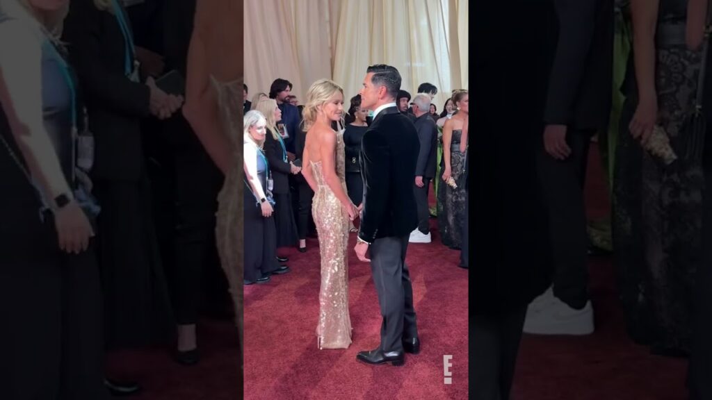 We're holding space for Kelly Ripa and Mark Consuelos' #Oscars #Glambot. 😉 #AwardsSeason