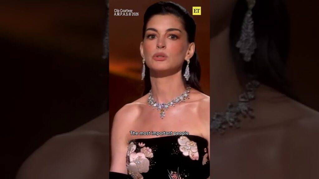 Anne Hathaway may be a fashion icon and #Oscar winner, but to Anna Wintour, she'll always be Emily.