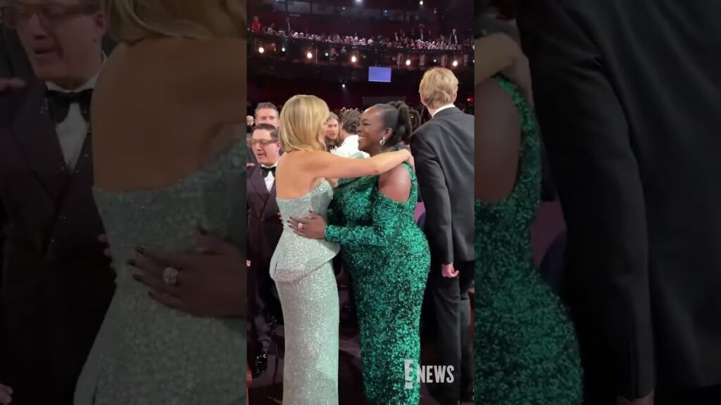Two pretty best friends. 🥹❤️ Wunmi Mosaku and Kate Hudson hug during the #Oscars ceremony.