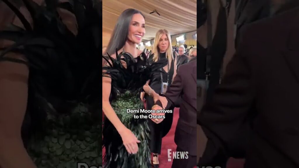 Demi Moore is a vision in feathers on the #Oscars red carpet. #AwardsSeason