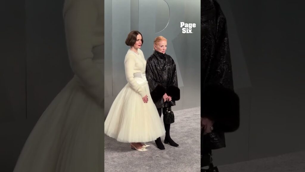 Sarah Paulson and partner Holland Taylor went hand in hand at the Vanity Fair Oscar Party #shorts