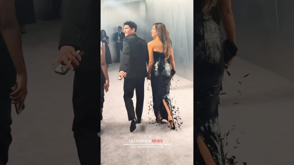 Jessica Alba & her boyfriend Danny Ramirez walk the Oscar Party red carpet hand in hand #JessicaAlba