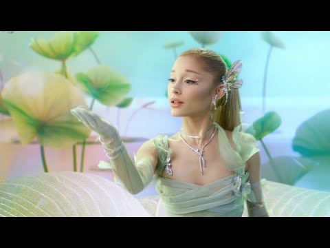The New Ariana Grande x Swarovski Capsule Collection The New Ariana Grande x Swarovski Capsule Collection 