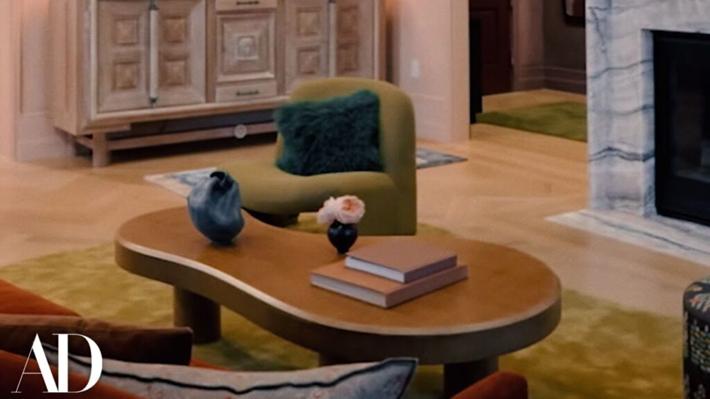 We Want a Cocktail in Kate Upton’s Living Room We Want a Cocktail in Kate Upton's Living Room