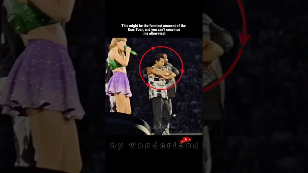 Taylor Swift’s Dancer Tickling Another Dancer Under the Arm On Stage 😂 #taylorswift