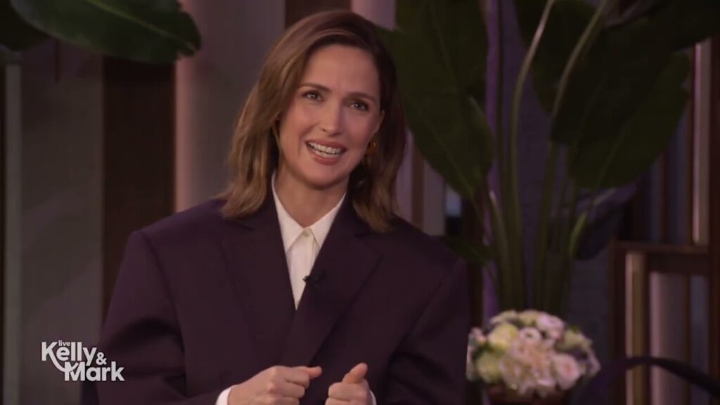 Rose Byrne Talks About Her Oscar Night Look and the "Bridesmaids" Cast Reunion