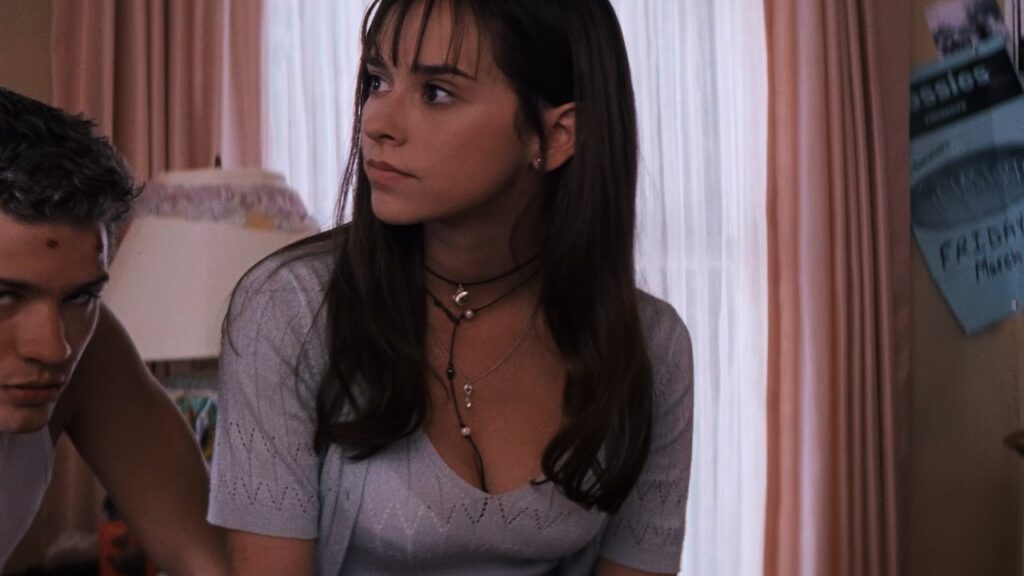 Jennifer Love Hewitt in I Know What You Did Last Summer - Best Scenes
