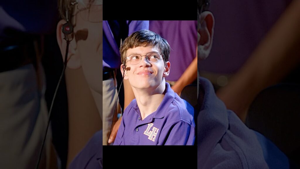 A boy with a disability performs a solo song#shorts