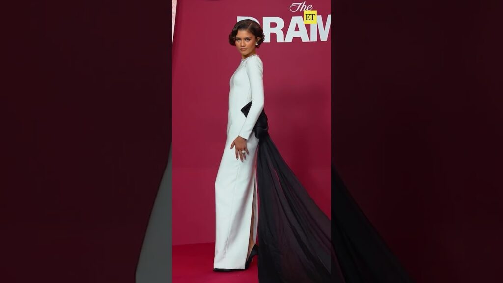 We're saying 𝓸𝓾𝓲 𝓸𝓾𝓲 to #zendaya  serving bridal glam at the Paris premiere of #thedrama 🤍