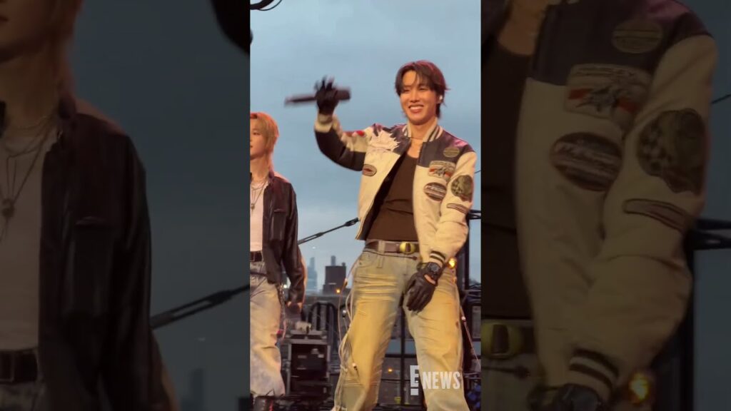 Fans were packed body to body at the Spotify x BTS: SWIMSIDE event.💧