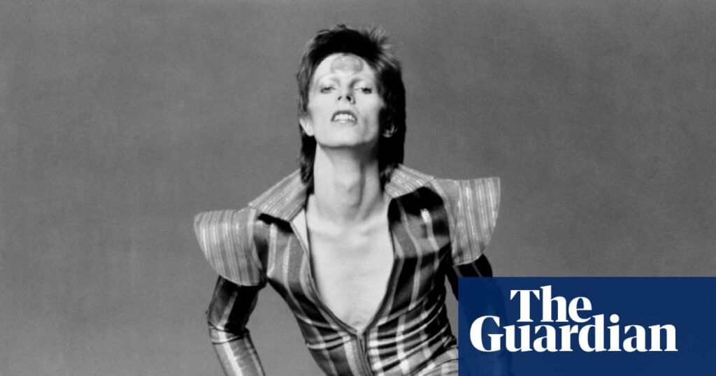 You saw me standin’ alone: songs about the moon – ranked! | Music