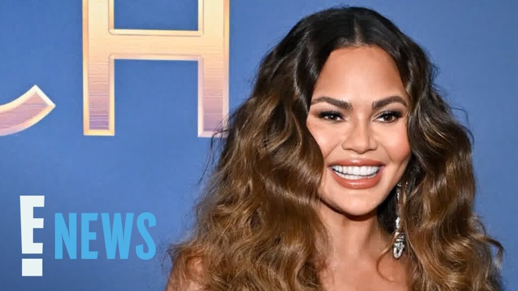 Chrissy Teigen Debuts Bob Hair Transformation | E! News