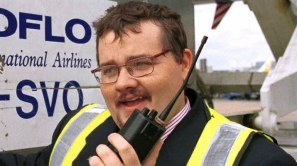 BBC Airport star Jeremy Spake unrecognisable 3 decades later after ‘bullying’ horror Daily Mirror