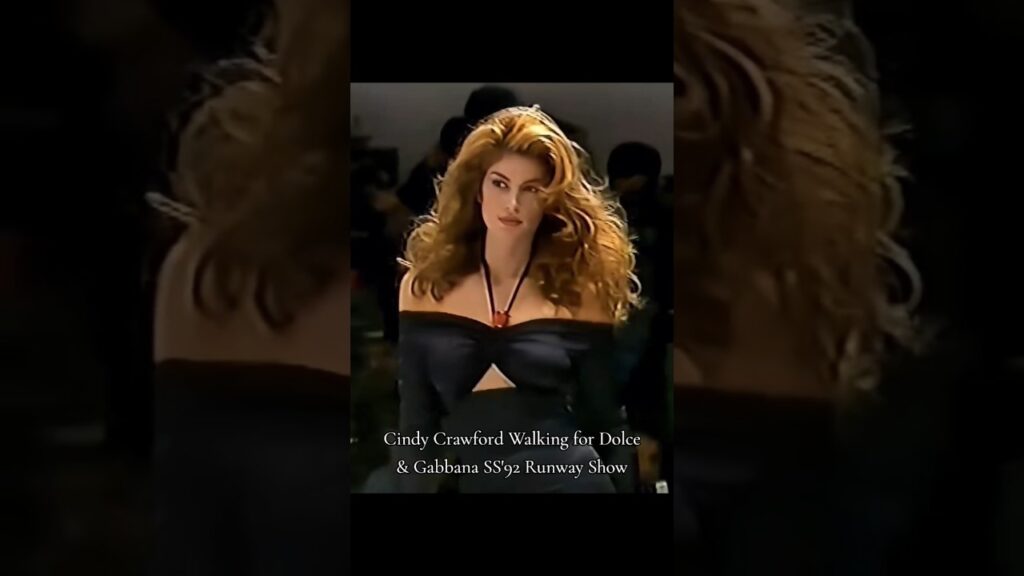 #shorts SUPERMODEL CINDY CRAWFORD WALKING FOR DOLCE & GABBANA 1992
