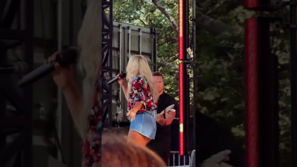 Carrie Underwood - Before He Cheats Live