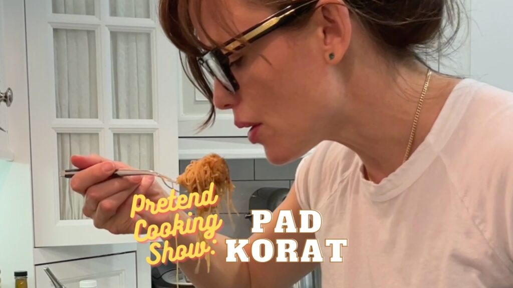 Pretend Cooking Show: Pad Korat Pretend Cooking Show: Pad Korat