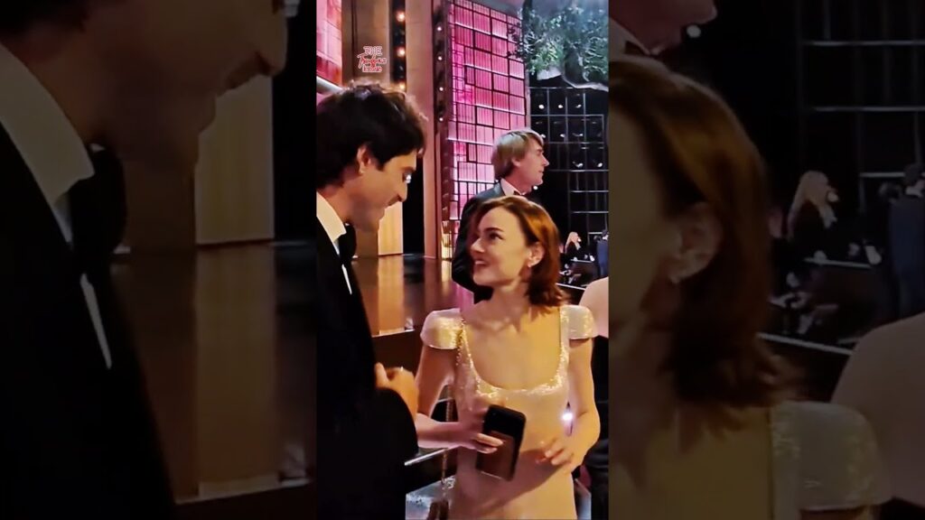 Seems like Emma & Jacob having an interesting conversation. #jacobelordi #emmastone #ytshorts