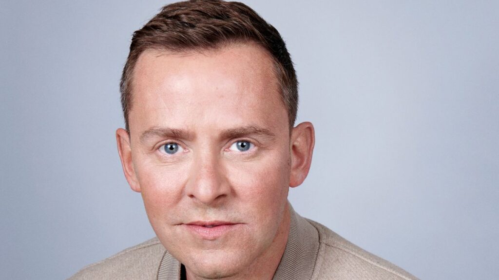 Inside Scott Mills’ £1.5m suburban home as star axed from ‘£355,000 plus’ radio gig Daily Mirror