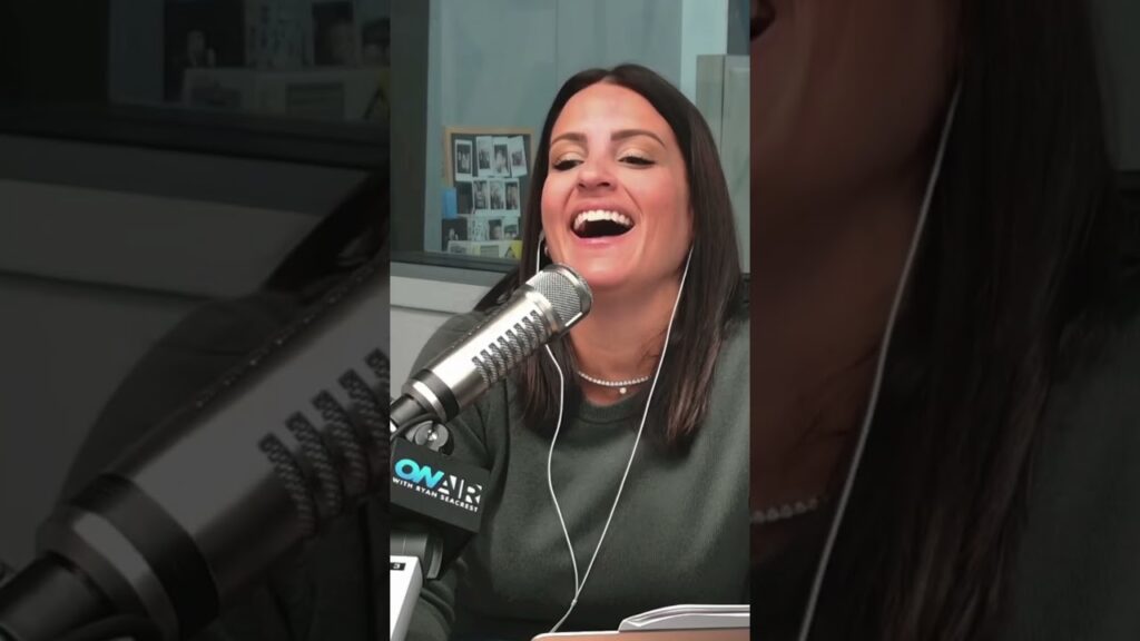 Ryan Seacrest clarifies he is not looking for love on Tinder #shorts