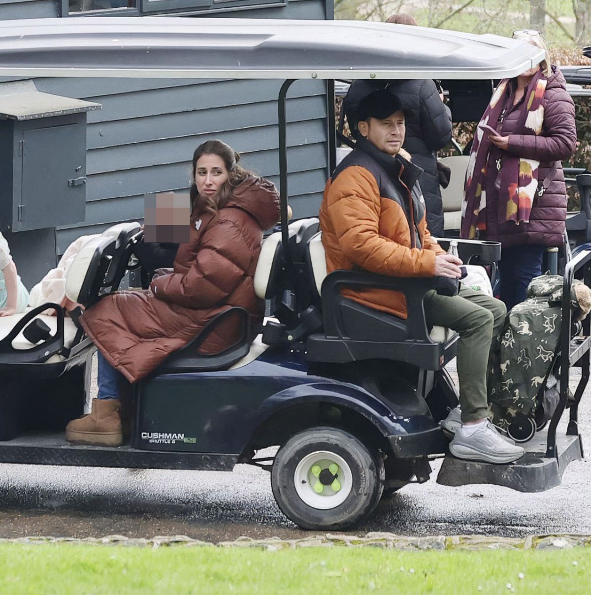 Joe and Stacey are on a family holiday