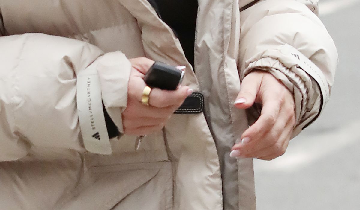 Coleen Rooney's hand