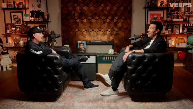 Lionel Richie makes it a point to be kind to fans.Artist Friendly w/ Joel Madden/YouTube