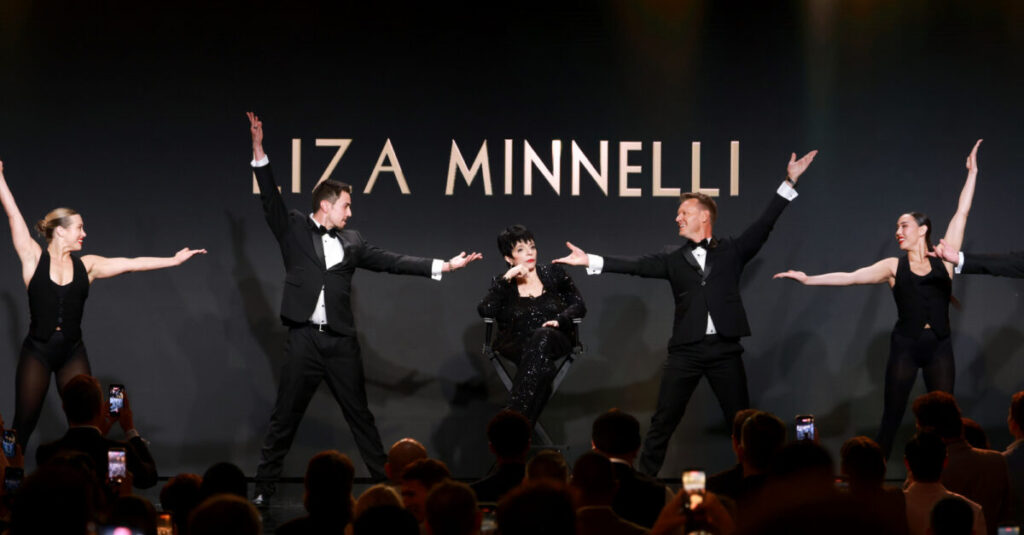 5 Scandalous Showbiz Stories From Liza Minnelli's Memoir