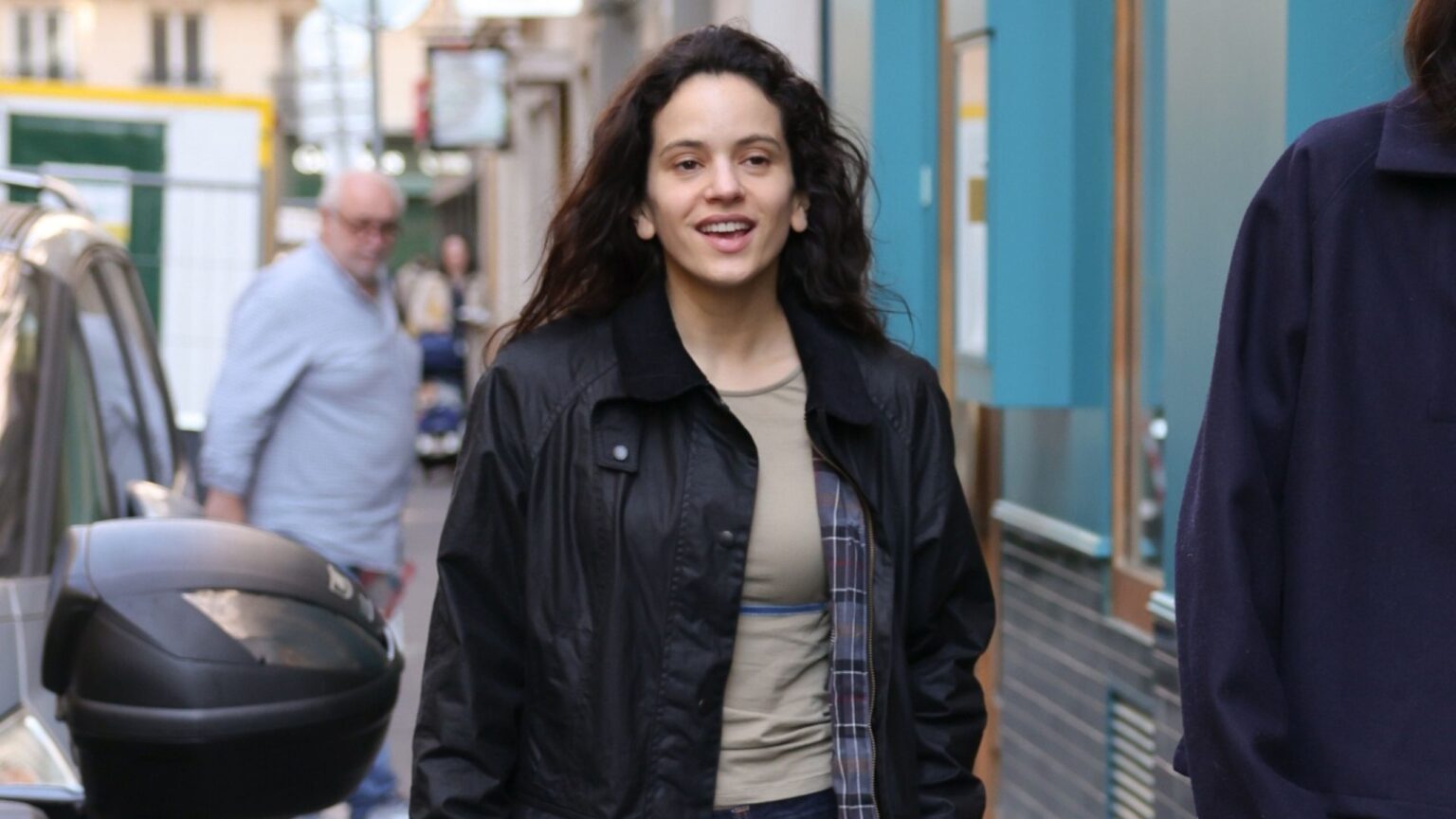 Why Rosalía’s Barbour Barn Jacket Is My Ultimate Spring Layer
