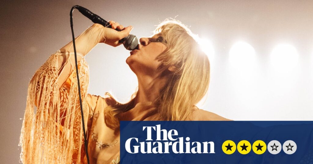 Teeth ’n’ Smiles review – Self Esteem makes a mesmeric rock star but the drama doesn’t dazzle | Theatre