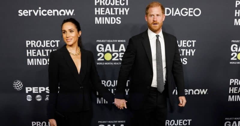 Viewers focused on Prince Harry's animated hand gestures.MEGA