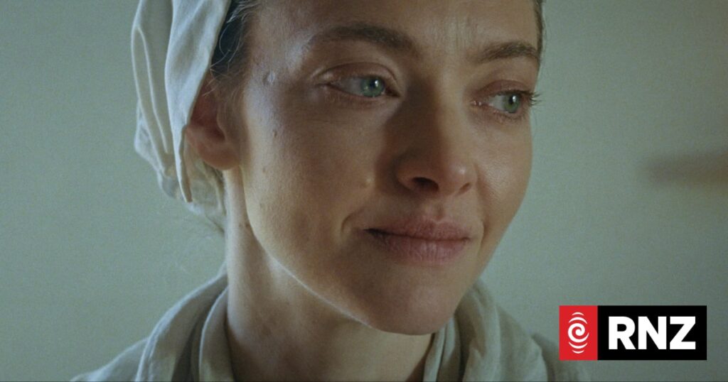 Amanda Seyfried's 'prosthetic butthole' isn't a joke – RNZ shielded