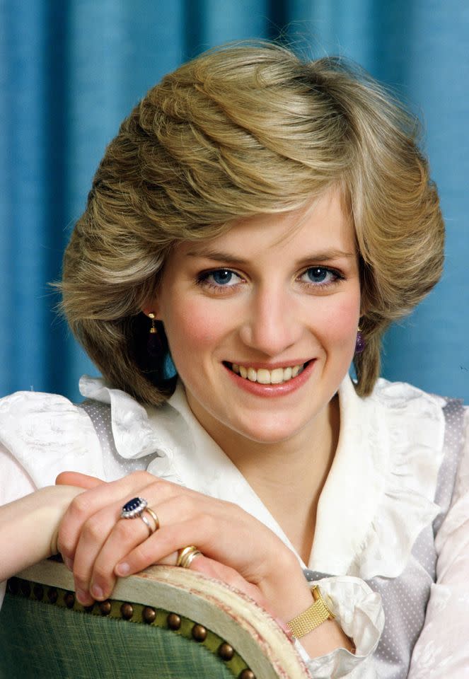 Princess Diana wearing her sapphire and diamond engagement ringCredit: Getty
