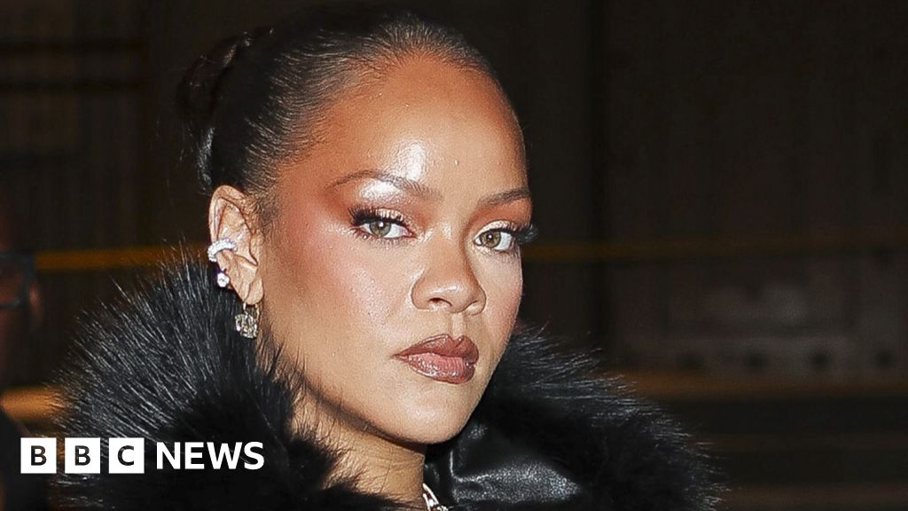 Rihanna's Beverly Hills home hit by gunfire, police say - BBC