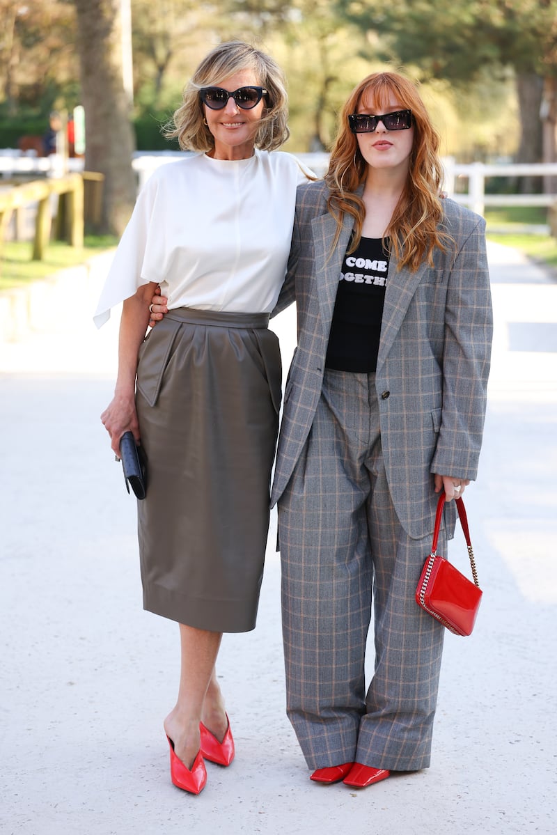 Helen Hunt and Makena Lei Carnahan matched their accessories at Paris Fashion Week in March 2026.