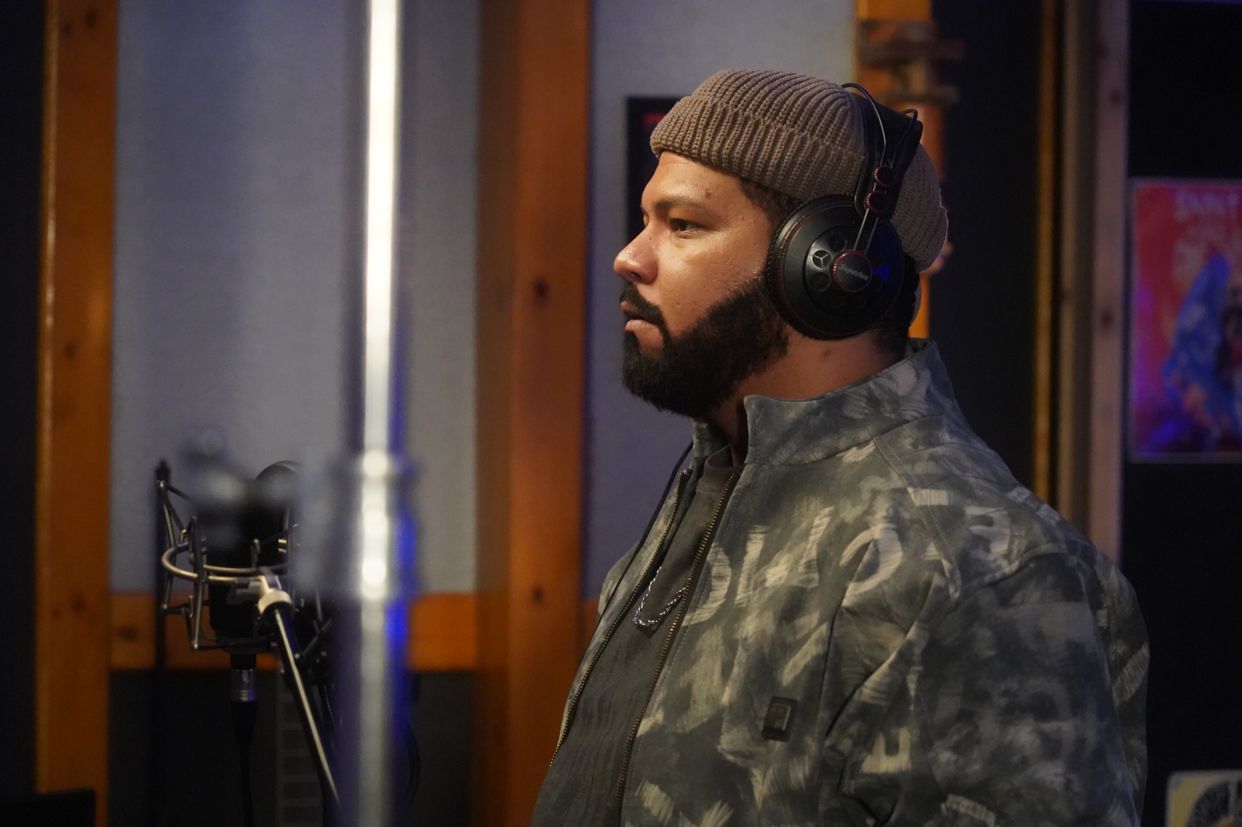 أحمد عبد الحميد..يغنى ”خسيس” ويصدم عمرو سعد بإعتراف غير متوقع فى ”إفراج ” | فن ومنوعات | الموجز اليوم