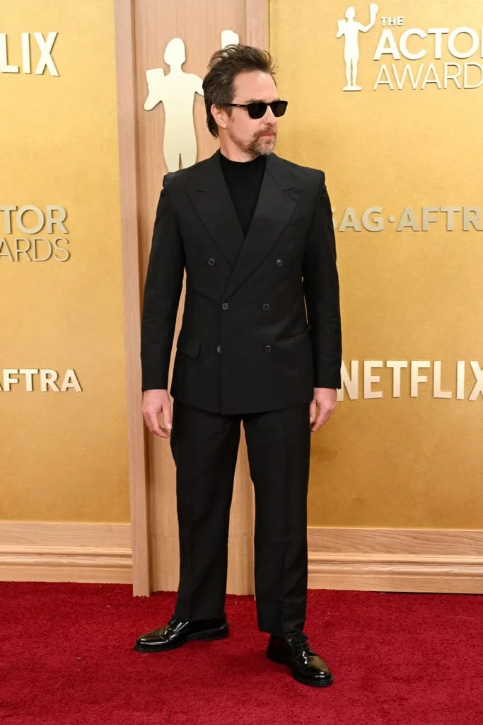 Sam Rockwell Prada Actor Awards 2026, Prada double breasted suit, Sam Rockwell red carpet style, classic black tailoring, double breasted menswear, sharp fitted suit, formalwear 2026