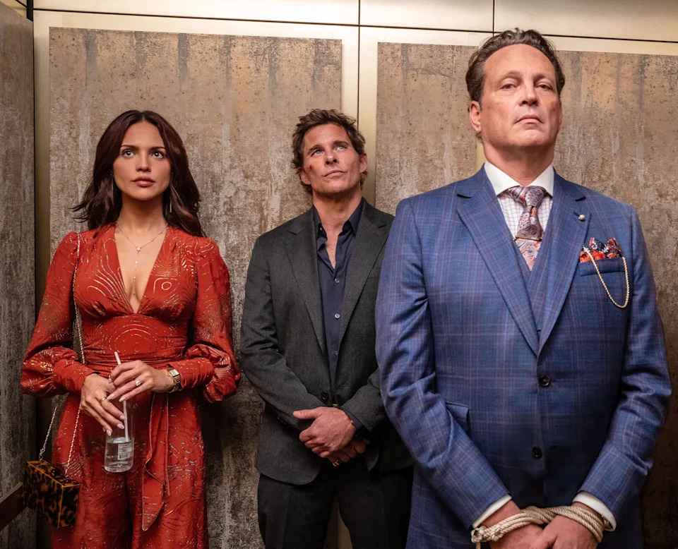 Eiza Gonzalez, James Marsden, and Vince Vaughn in
