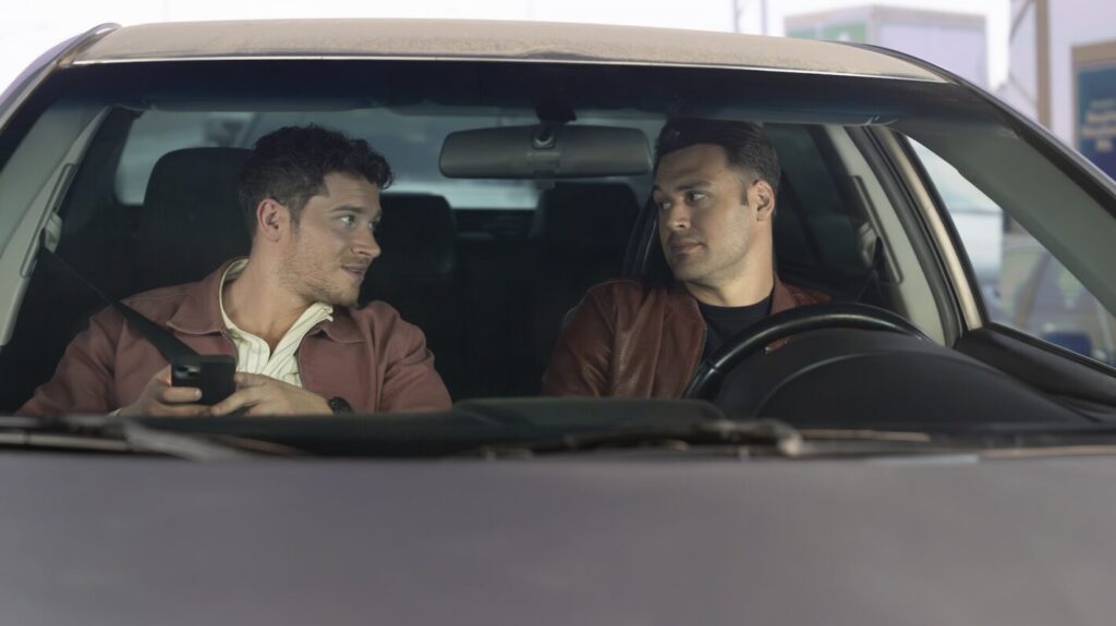 ‘9-1-1’ Boss Talks Buck’s Trauma and Healing, Eddie’s Love Life, and More (Exclusive) Oliver Stark as Buck and Ryan Guzman as Eddie —