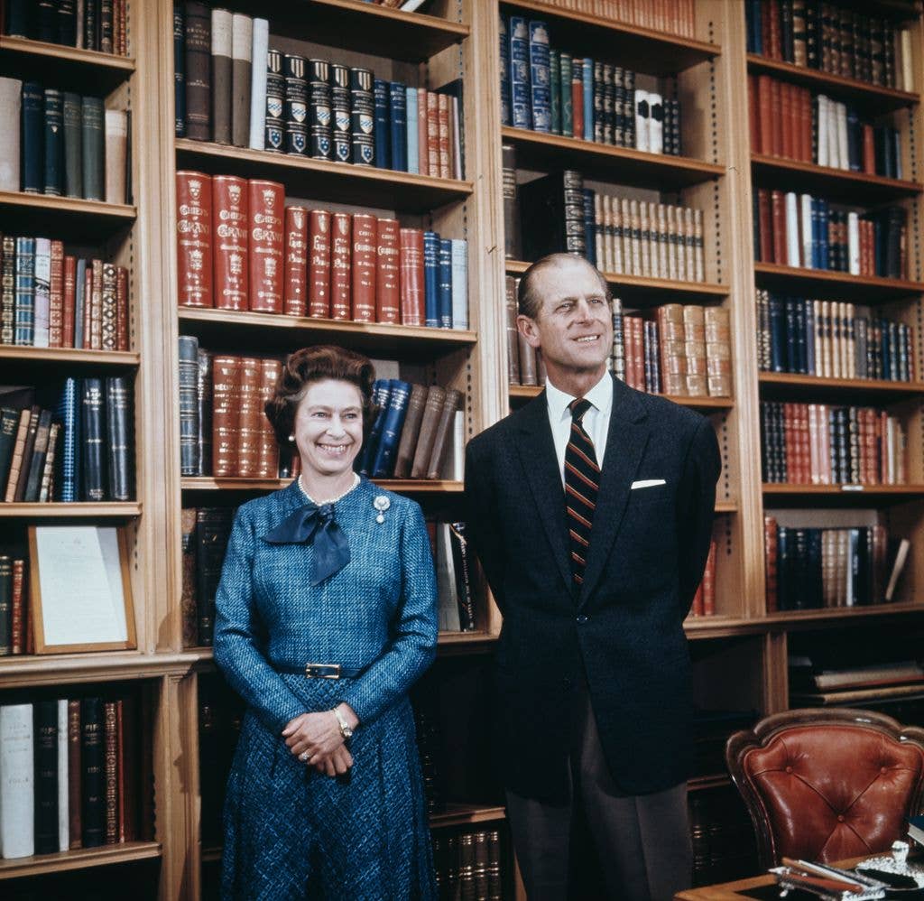 Queen Elizabeth and Prince Philip, the Duke of Edinburgh (1921 - 2021) in the study at Balmoral Castle, Scotland, 26th September 1976. (Photo by Keystone/Hulton Archive/Getty Images)