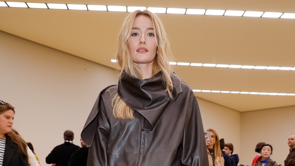 Celebrities Front Row at Loewe Fall 2026 Ready-to-Wear Sarah Pidgeon at the Loewe fashion show as part of Paris Fashion Week Fall 2026 held at Esplanade Saint Louis on March 6, 2026 in Paris, France.