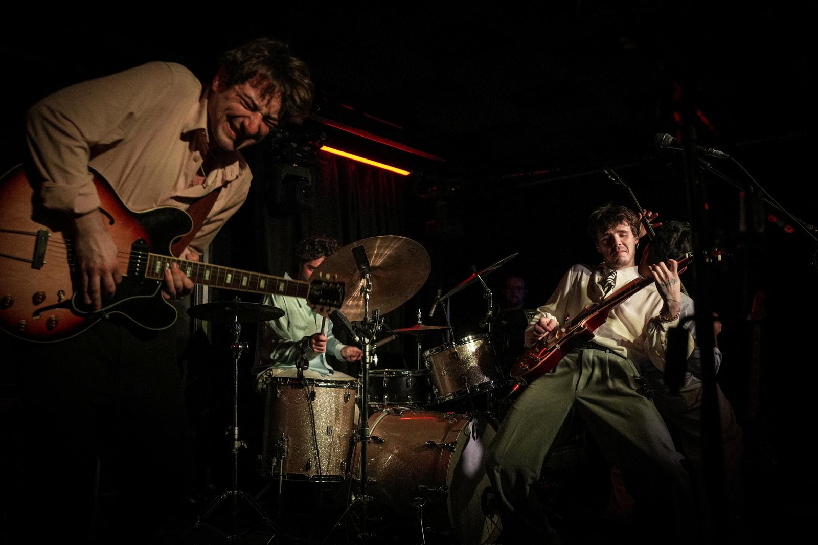 Belt it like Beckham: Cruz rocks out with his band