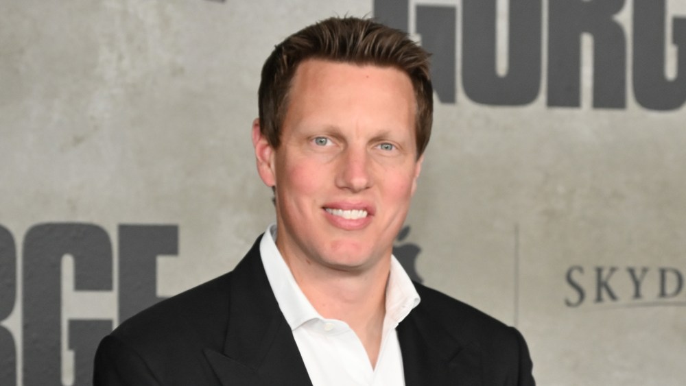 Paramount's David Ellison Addresses Warner Bros. Execs at Town Hall