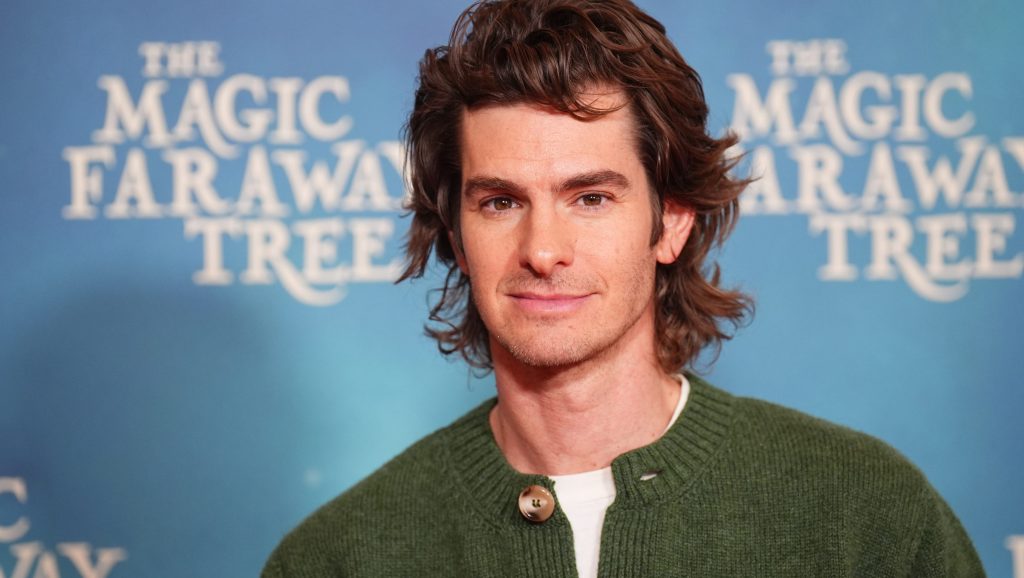 Andrew Garfield Says Watching ‘Harry Potter’ Is “Controversial” Andrew Garfield Says Watching 'Harry Potter' Is "Controversial"