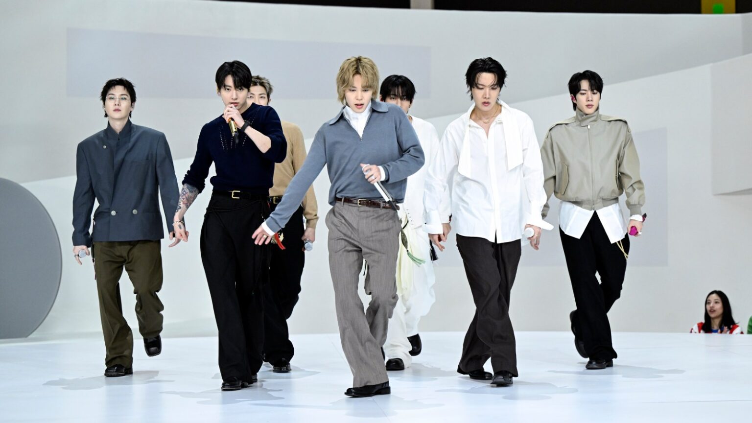 Watch BTS Perform ‘Swim’ in the Guggenheim Museum on ‘Fallon’ Watch BTS Perform 'Swim' in the Guggenheim Museum on 'Fallon'