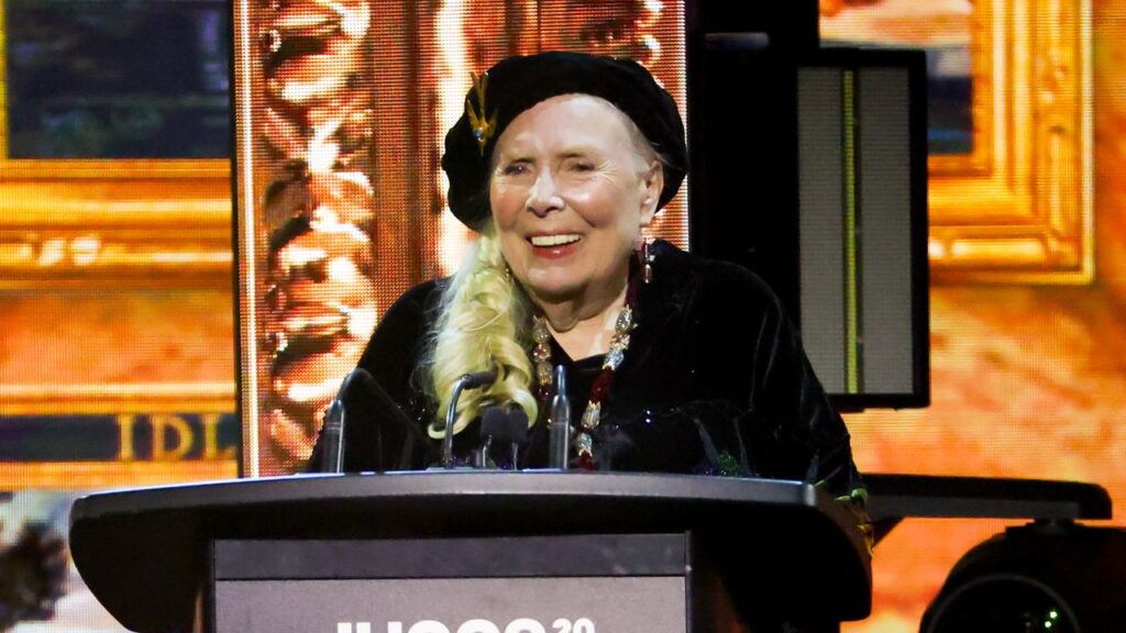 Watch Joni Mitchell Perform, Accept Lifetime Achievement Award at 2026 Junos