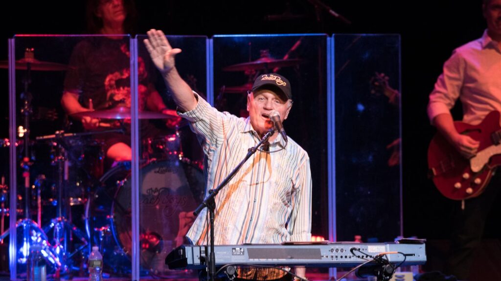 Bruce Johnston Leaves Beach Boys After Six Decades Bruce Johnston Leaves Beach Boys After Six Decades