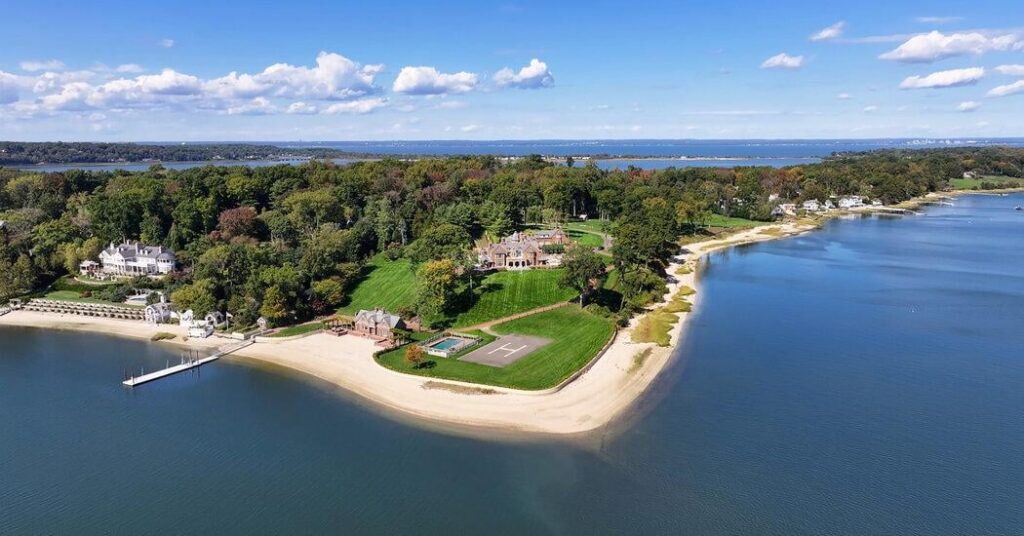 Musician Billy Joel Sells Long Island Mansion for $28.75 Million