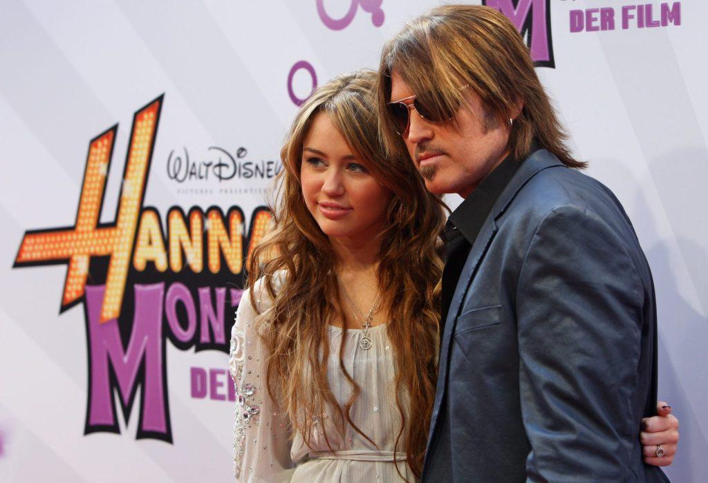 Miley Cyrus Says Having Dad Billy Ray Cyrus on ‘Hannah Montana’ Set Protected Her